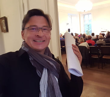 Zettelkes, Dramen und Mr. Brosnan